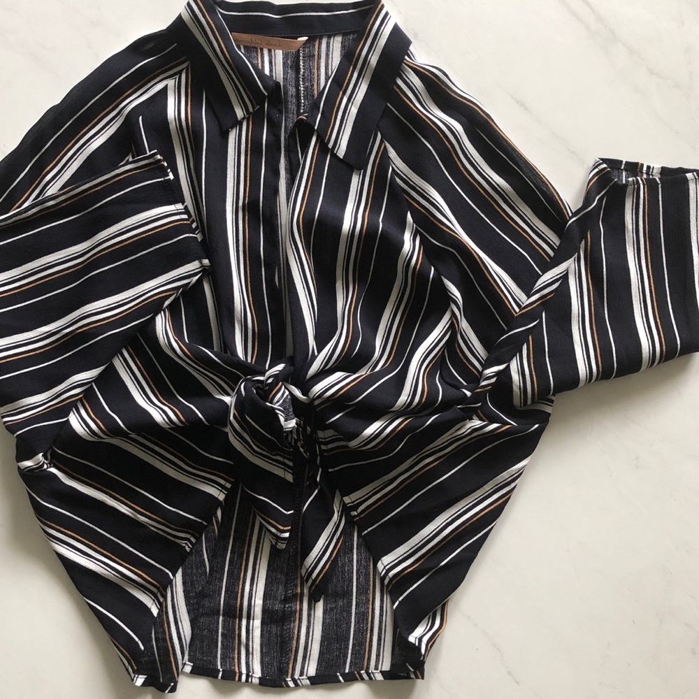 ✨✨LAST 1 ✨CATALINA WRAP TOP - Picture 6 of 6